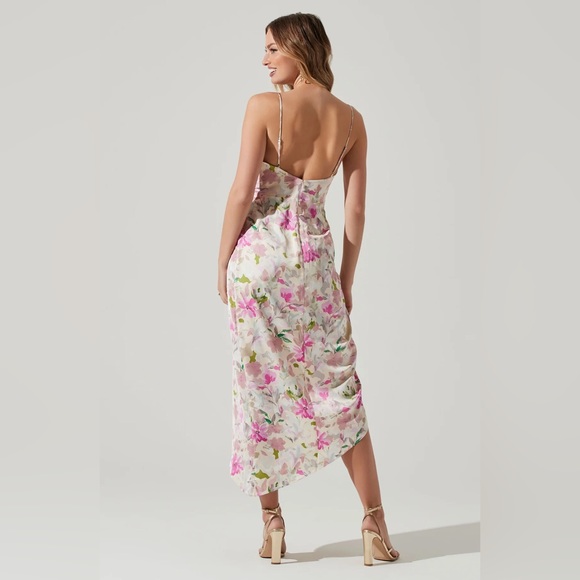 ASTR the Label - Giselle Floral Twist Front Midi Dress - Picture 2 of 3